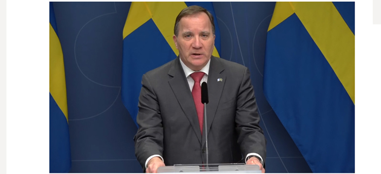 Statsminister Stefan Löfven presenterar regeringens nya coronarestriktioner vid en presskonferens.