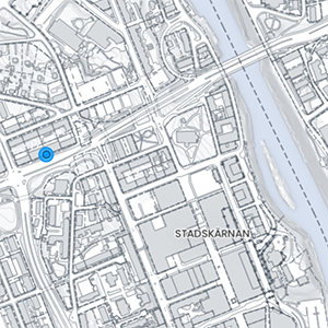 Kartbild över centrala Södertälje med punkt på Turingegatan 24.