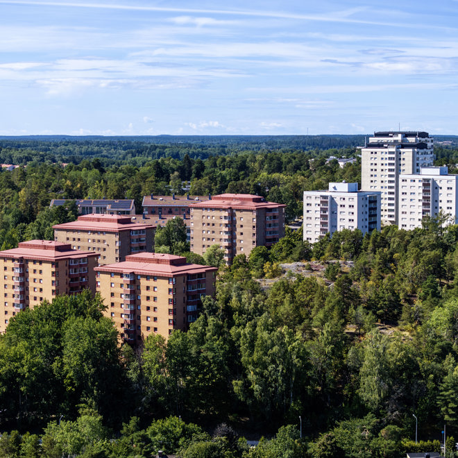 drönarbild på centrala delar av södertälje
