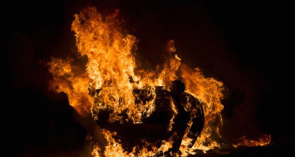 Fotografi av eld för att informera om eldningsförbud